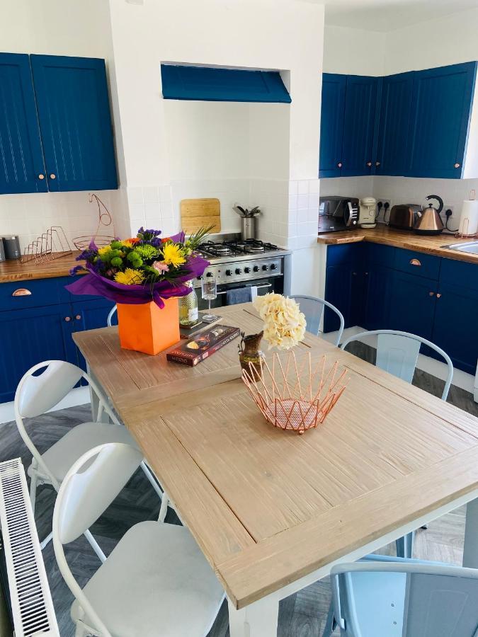 Funky Cozy Cottage With Outside Space Torneo de Torneo de Eastbourne Exterior foto